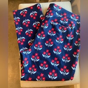Boden women’s navy floral pants-size 22